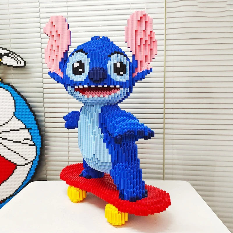 MEGA blaues Wesen auf Skateboard | Bausteine