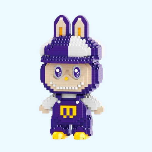 Labubu in Lila Latzhose | Bausteine