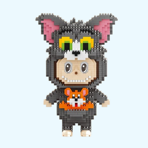 Labubu im Katzenkostüm mit Maus | Bausteine