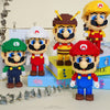Weißer Mario mit großer Nase
