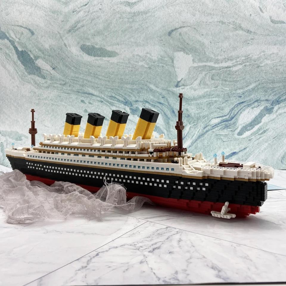 Titanic Deluxe ™