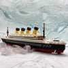 Lade das Bild in den Galerie-Viewer, Titanic Deluxe ™ - Morgen zu Hause