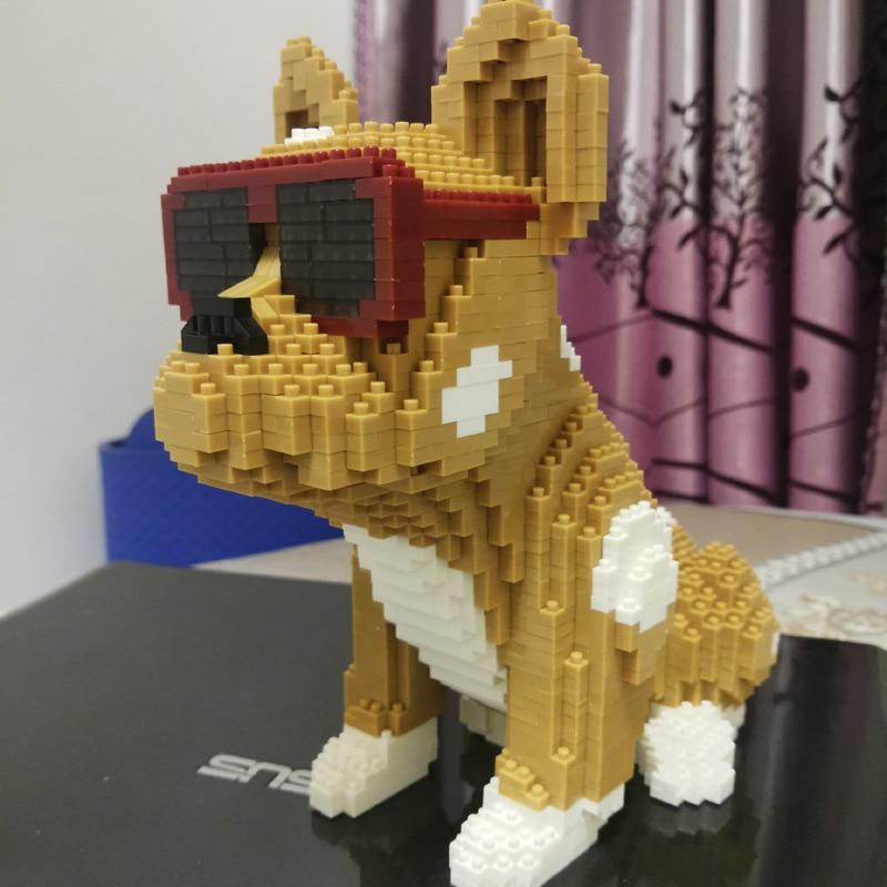 Harte Bulldogge -  Morgen zu Hause
