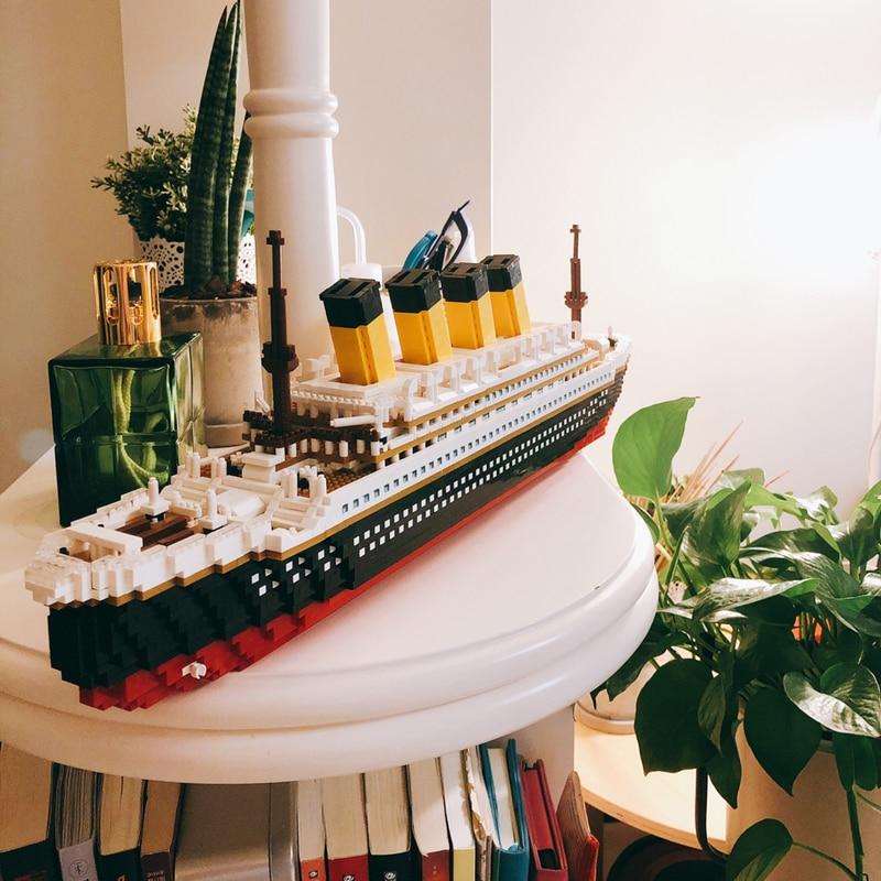 Titanic Deluxe ™