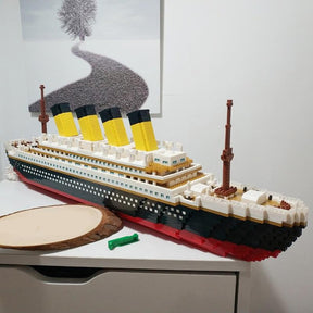 Titanic Deluxe ™
