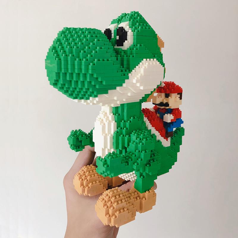 Grüner Dino mit rotem Klempner  | Bausteine